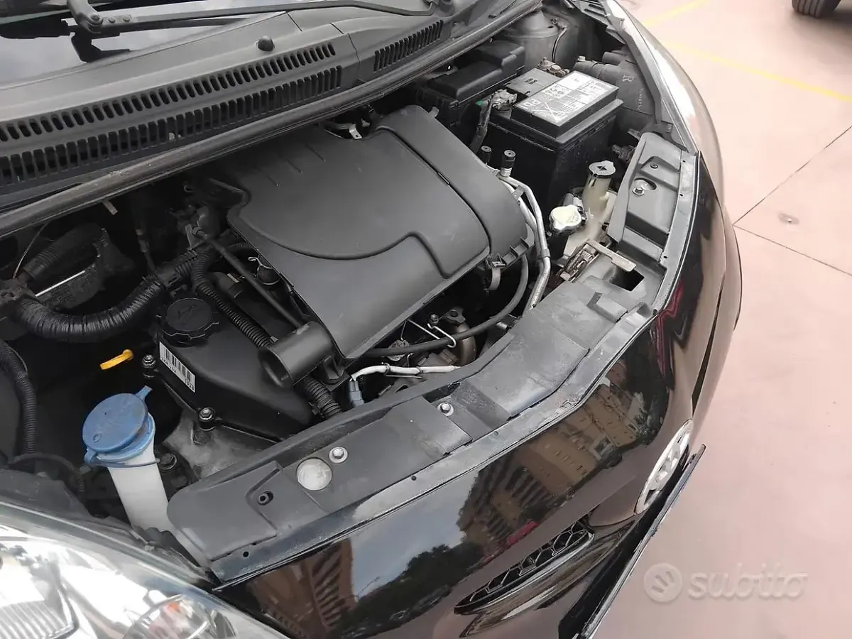 Usata Toyota Aygo 68 CV (50 kW) 2008 Nero Utilitaria