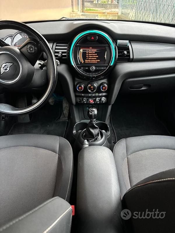Usata Mini Cooper D Hype 116 CV (85 kW) 2018 Grigio Utilitaria