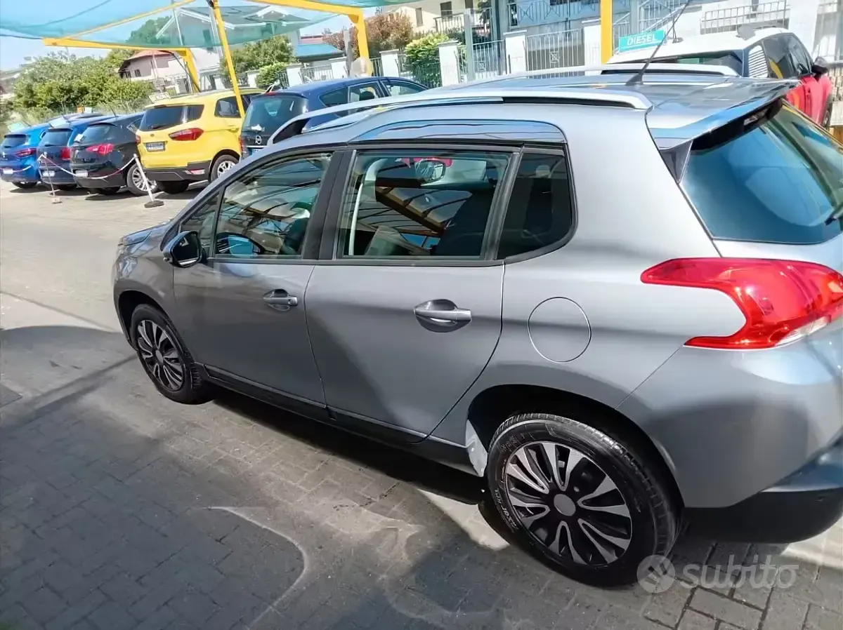 Usata Peugeot 2008 Access 82 CV (60 kW) 2013 Grigio SUV