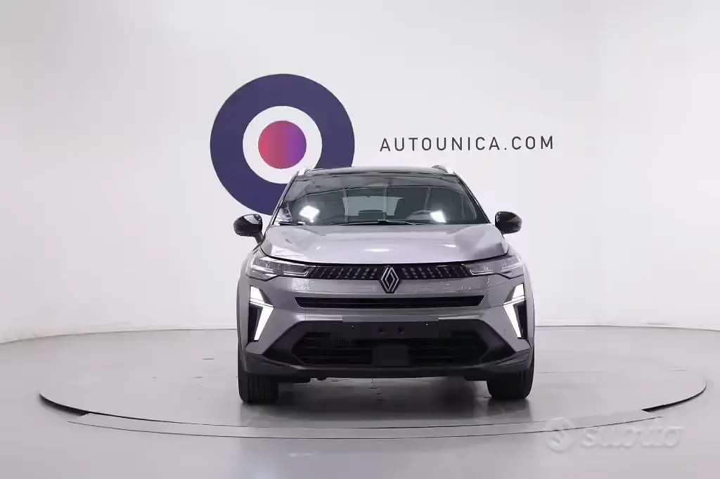 Usata Renault Captur Techno 101 CV (74 kW) 2025 Grigio SUV