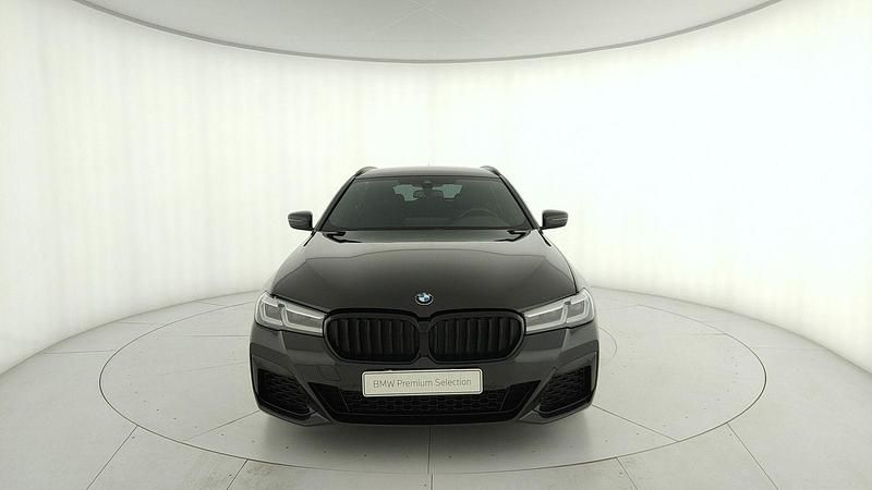 Usata BMW 520 Comfort Edition 190 CV (139 kW) 2024 Grigio Station wagon