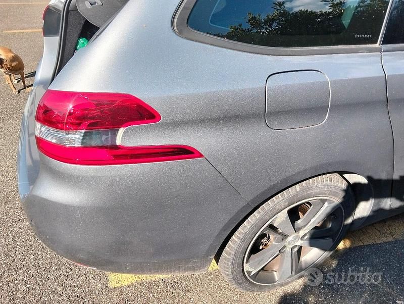 Usata Peugeot 308 SW 2019 Grigio Station wagon
