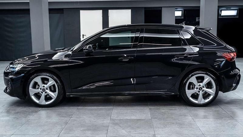 Usata Audi A3 S-Line 150 CV (110 kW) 2025 Nero mito metallizzato Coupé