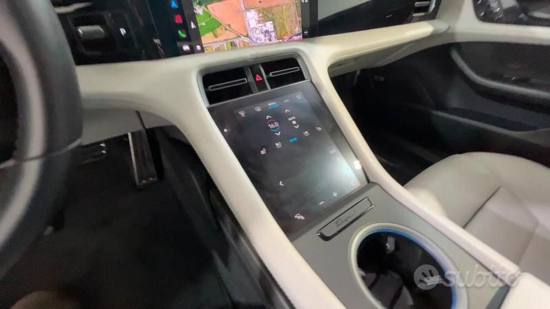 Usata Porsche Taycan Turbo S 2020 Nero Berlina