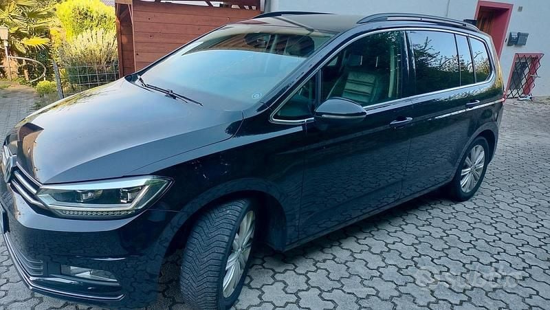 Usata VW Touran 150 CV (110 kW) 2016 Nero Monovolume