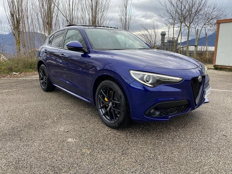 Usata Alfa Romeo Stelvio Veloce 210 CV (154 kW) 2020 Blu SUV
