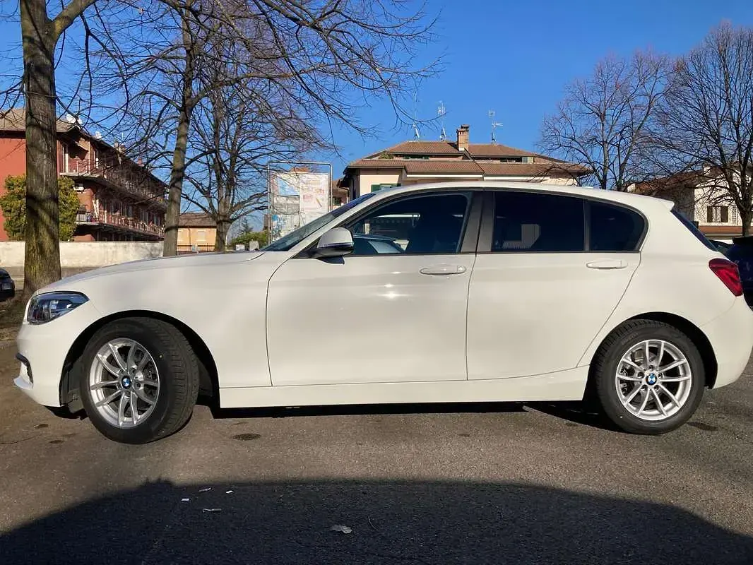 Usata BMW 116 109 CV (80 kW) 2017 Bianco Utilitaria