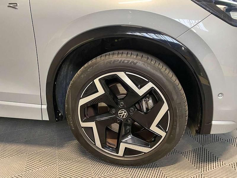 Usata VW Tiguan R-line 150 CV (110 kW) 2024 Argento SUV