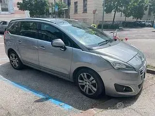 Usata Peugeot 5008 150 CV (110 kW) 2016 Grigio Monovolume