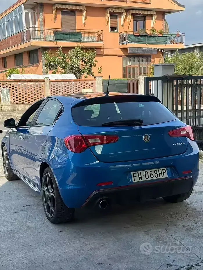 Usata Alfa Romeo Giulietta Super 120 CV (88 kW) 2018 Utilitaria