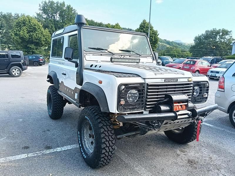 Usata Land Rover Defender 122 CV (89 kW) 1999 Bianco SUV