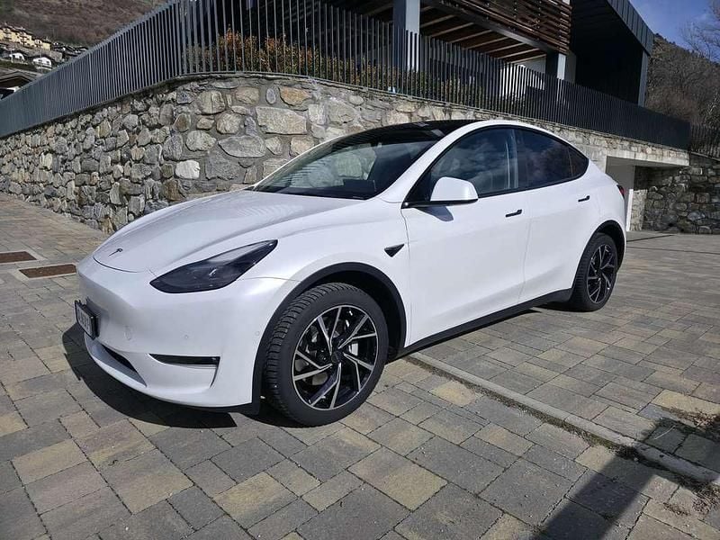 Usata Tesla Model Y 152 kW (208 CV) 2022 Bianco SUV