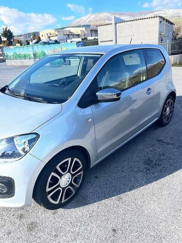 Begagnad VW up! 75 HK (55 kW) 2012 Grå Halvkombi