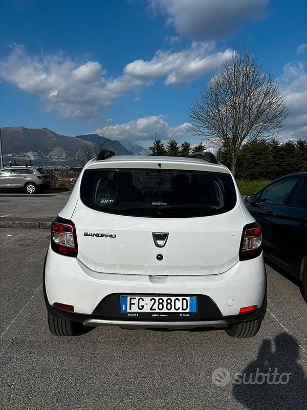 Usata Dacia Sandero 90 CV (66 kW) 2016 Bianco Monovolume