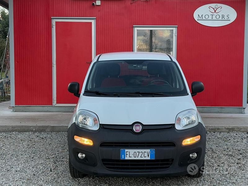 Usata Fiat Panda Pop 69 CV (50 kW) 2017 Bianco Utilitaria
