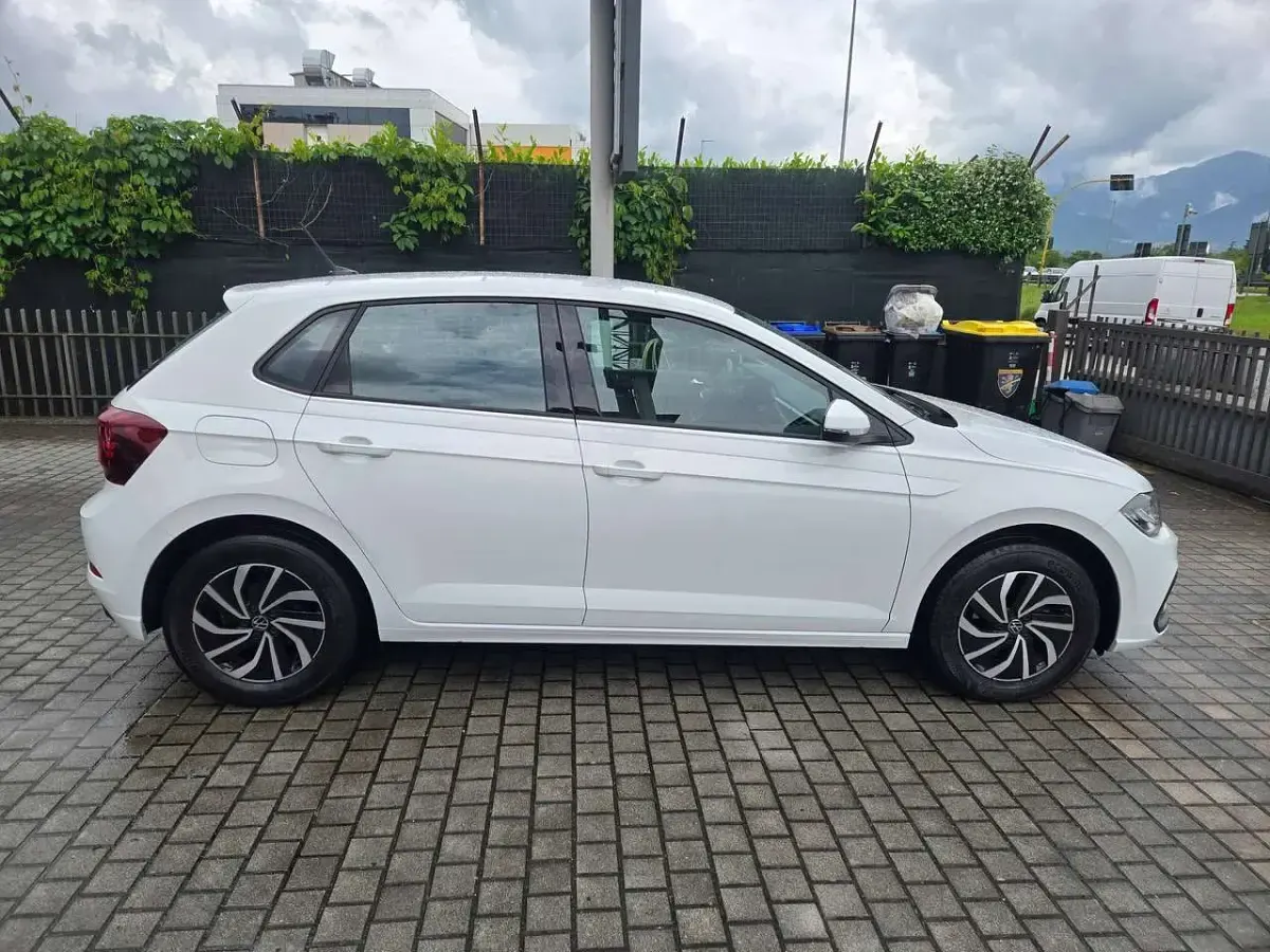 Usata VW Polo Style 95 CV (69 kW) 2023 Bianco Utilitaria