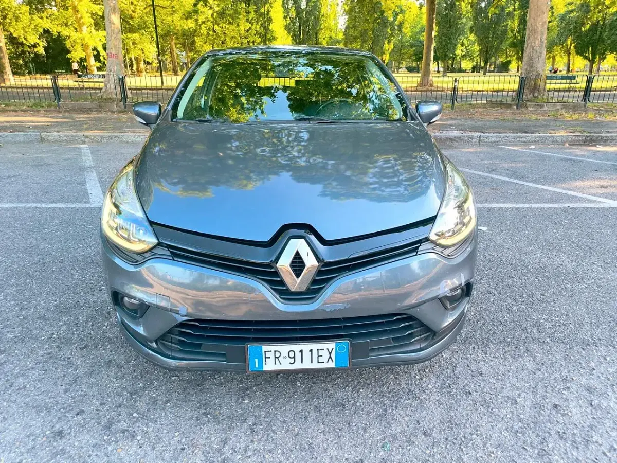 Usata Renault Clio IV 90 CV (66 kW) 2018 Grigio Berlina