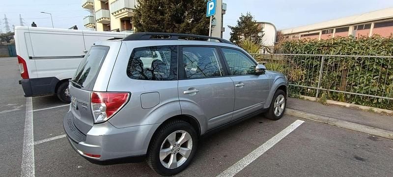 Usata Subaru Forester Exclusive+ 147 CV (108 kW) 2012 Argento SUV