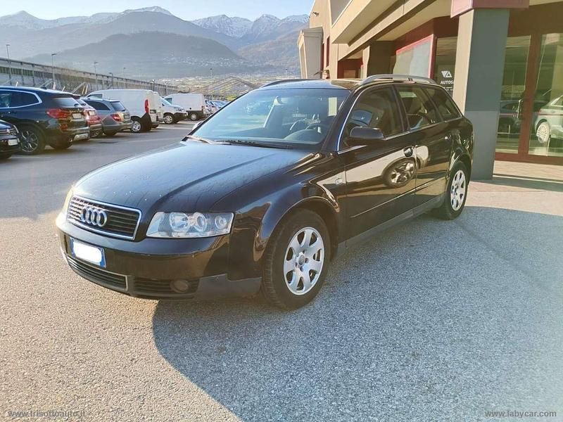 Käytetty Audi A4 131 HP (96 kW) 2003 Musta Farmari