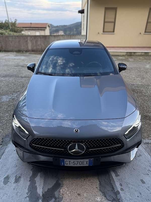 Usata Mercedes A200 AMG Line Premium 150 CV (110 kW) 2024 Berlina