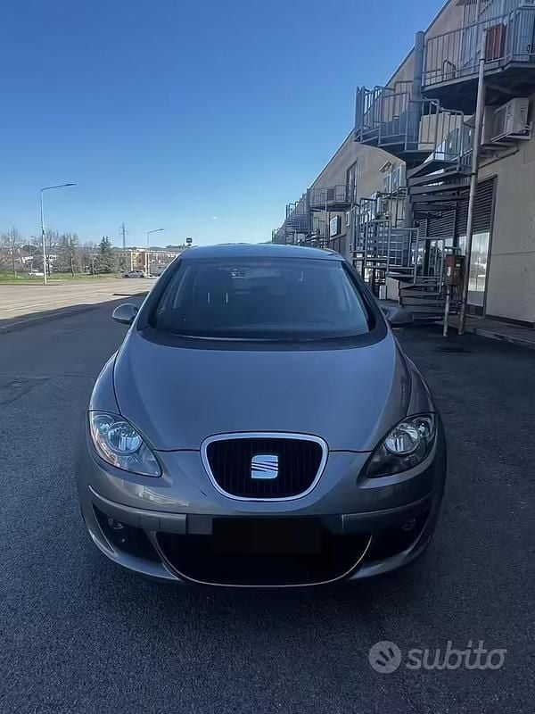 Usata Seat Altea Stylance 105 CV (77 kW) 2007 Grigio Monovolume