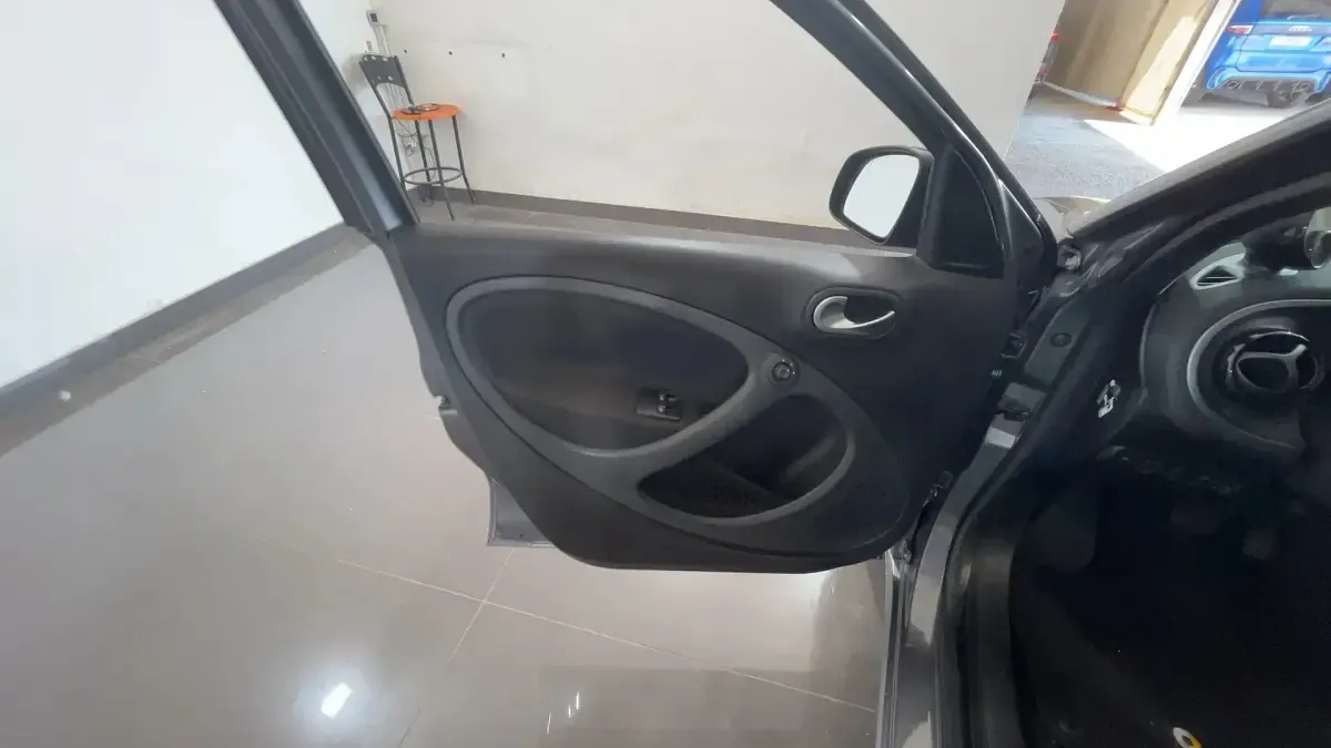 Usata Smart ForFour Electric Drive Passion 41 kW (56 CV) 2022 Edcbodypanels graphite grey