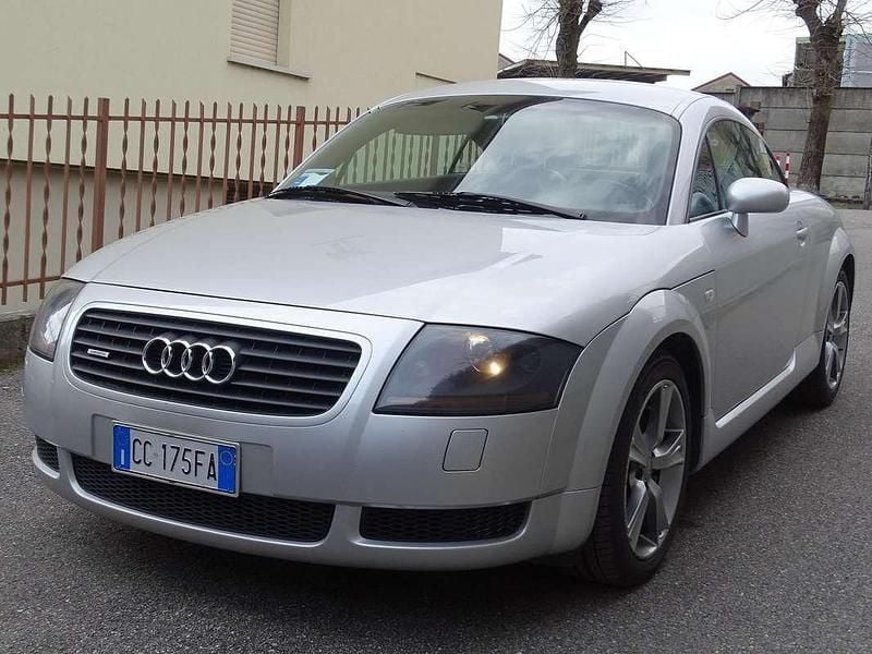 Usata Audi TT Comfort 224 CV (164 kW) 2002 Argento Coupé
