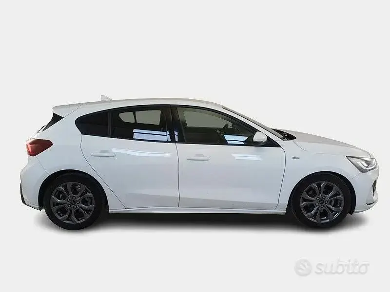 Usata Ford Focus ST-Line 115 CV (84 kW) 2024 Bianco Berlina