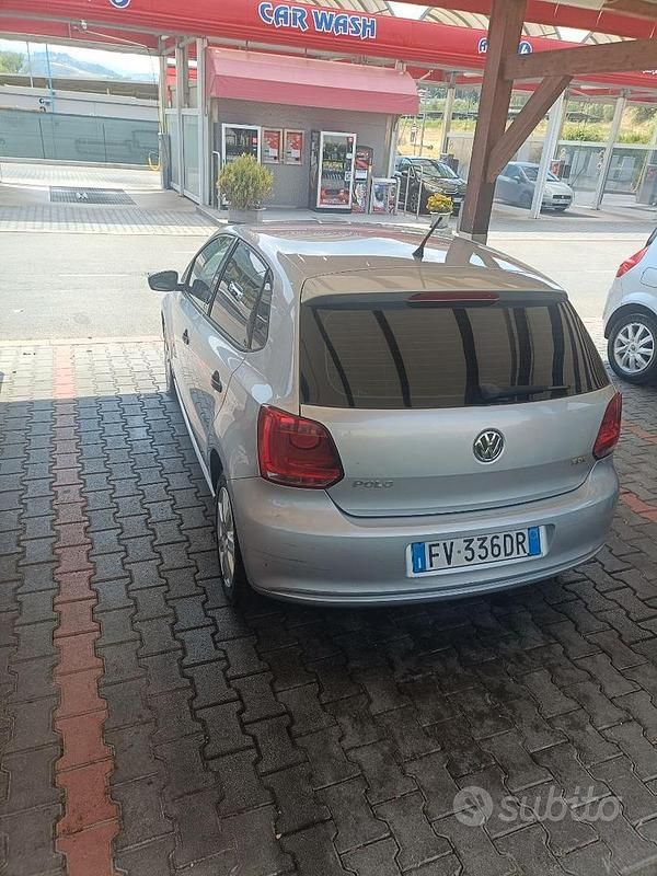 Usata VW Polo 75 CV (55 kW) 2010 Grigio Utilitaria