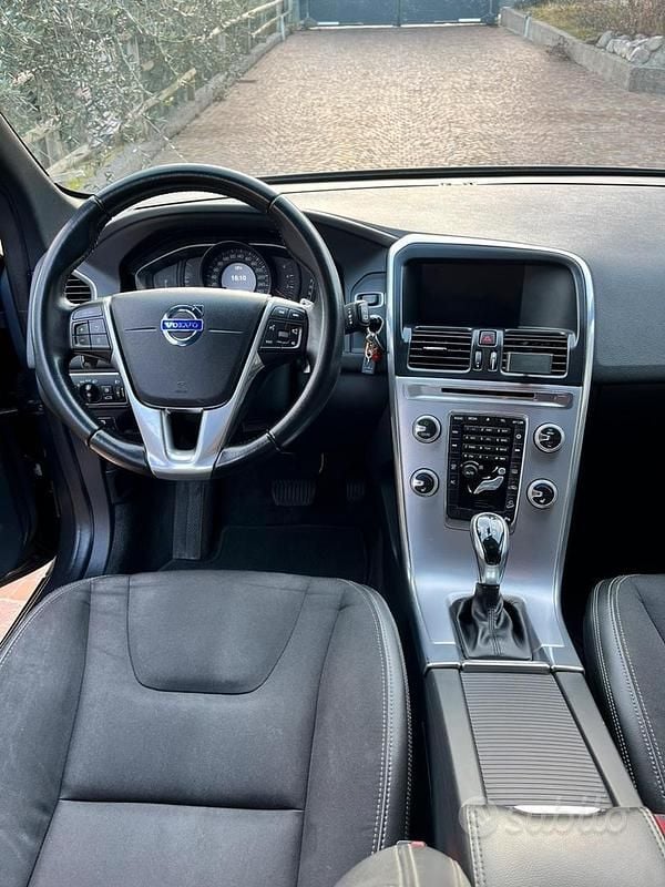 Usata Volvo XC60 Momentum 2015 Grigio SUV