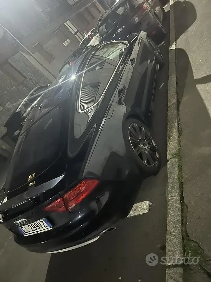 Usata Audi A7 245 CV (180 kW) 2012 Blu Utilitaria