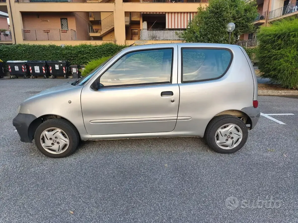 Usata Fiat 600 54 CV (39 kW) 2006 Grigio Utilitaria