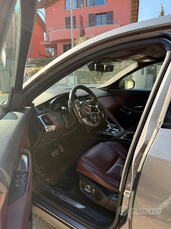 Usata Jaguar E-Pace 160 CV (117 kW) 2021 Grigio SUV