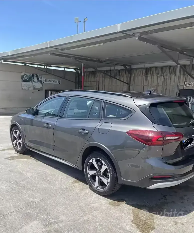 Usata Ford Focus 120 CV (88 kW) 2022 Station wagon