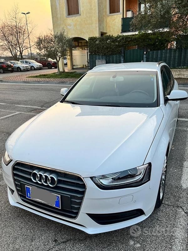Bianco Usata 2012 Audi A4 Station wagon | 7000 € (Cara) - Immagine 1/4