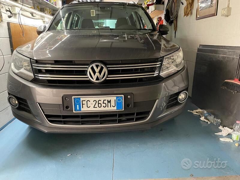 Grigio Usata 2016 VW Tiguan SUV | 12.000 € (Super prezzo) - Immagine 1/4
