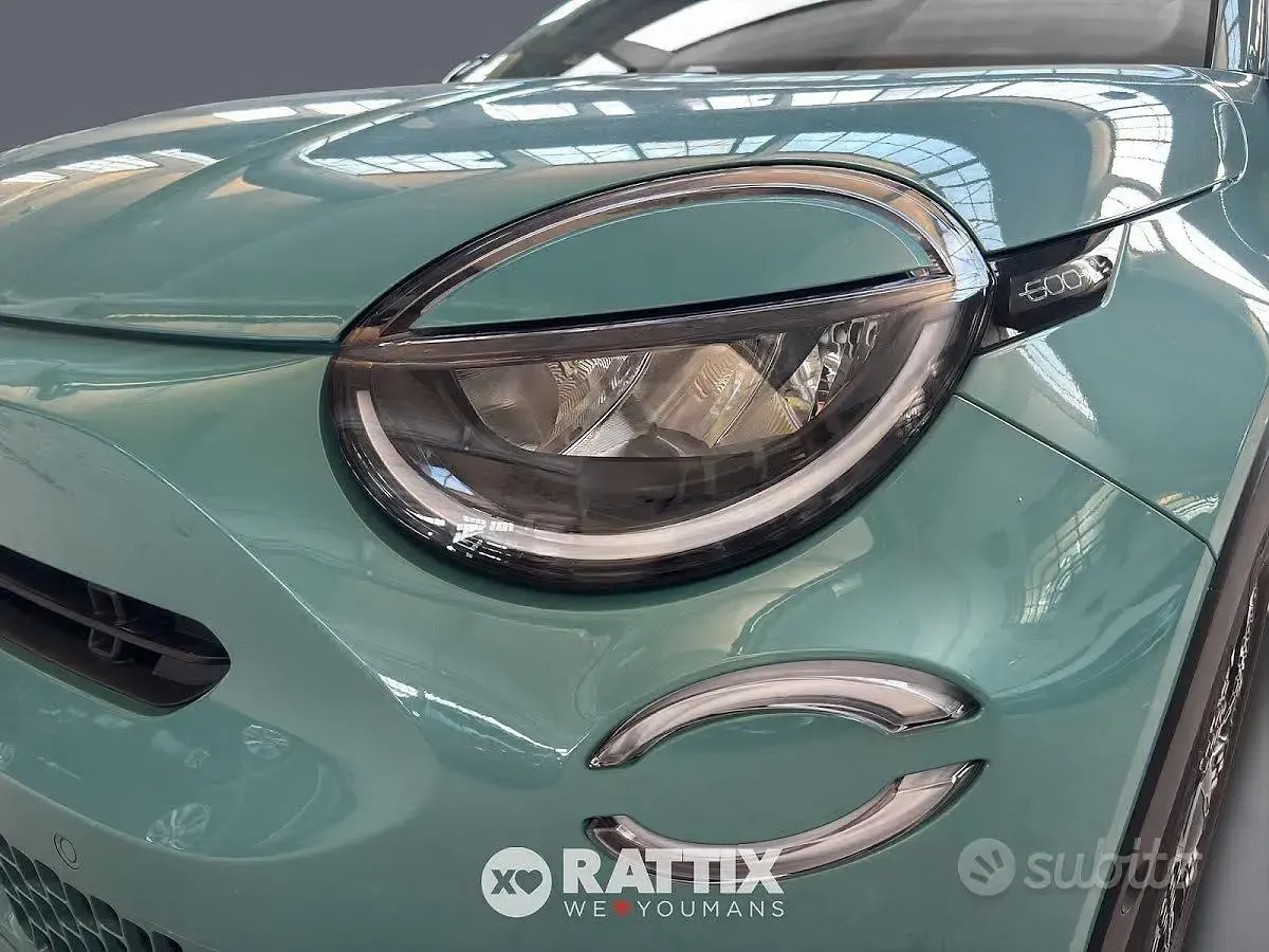Nuova Fiat 600 La Prima 145 CV (106 kW) 2025 Bluazzurro SUV