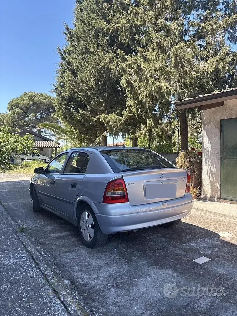 Usata Opel Astra 75 CV (55 kW) 2002 Grigio Berlina