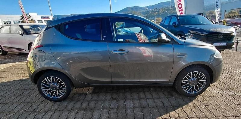 Usata Lancia Ypsilon S 95 CV (69 kW) 2017 Grigio Utilitaria