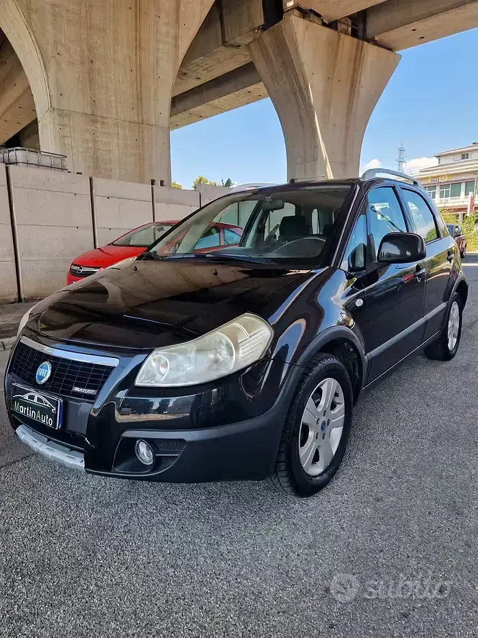 Usata Fiat Sedici 120 CV (88 kW) 2006 SUV