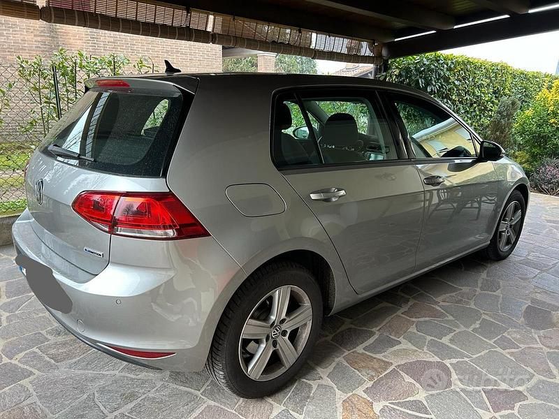 Usata VW Golf VII Highline 110 CV (80 kW) 2016 Grigio Berlina