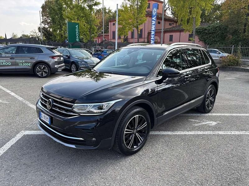 Usata VW Tiguan Elegance 150 CV (110 kW) 2022 Nero SUV