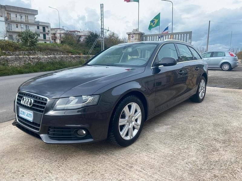 Marrone Usata 2010 Audi A4 Advanced Station wagon | 7200 € (Ottimo prezzo) - Immagine 1/4