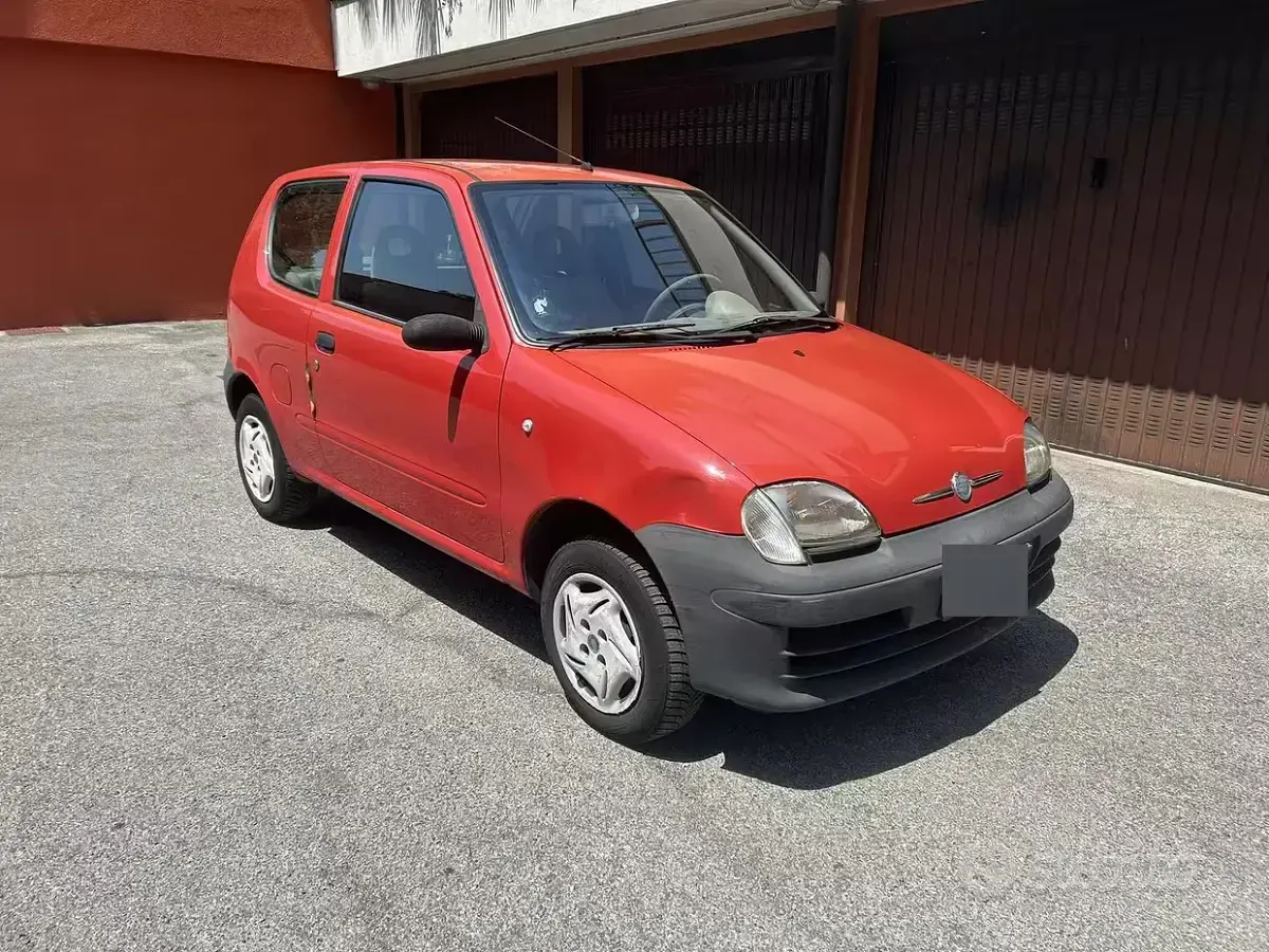 Usata Fiat 600 54 CV (39 kW) 2006 Rosso Utilitaria