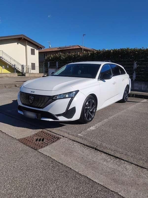 Usata Peugeot 308 SW Allure 131 CV (96 kW) 2022 Bianco Station wagon