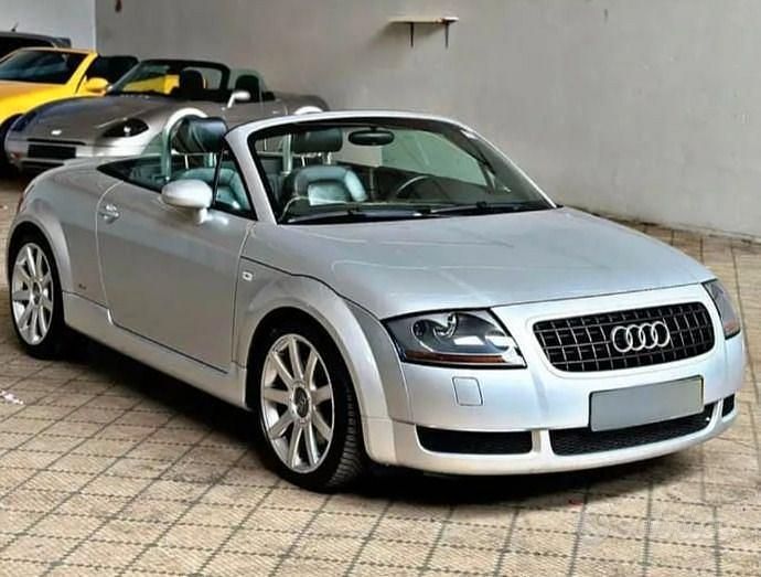 Usata Audi TT Roadster S-Line 180 CV (132 kW) 2003 Grigio Cabrio