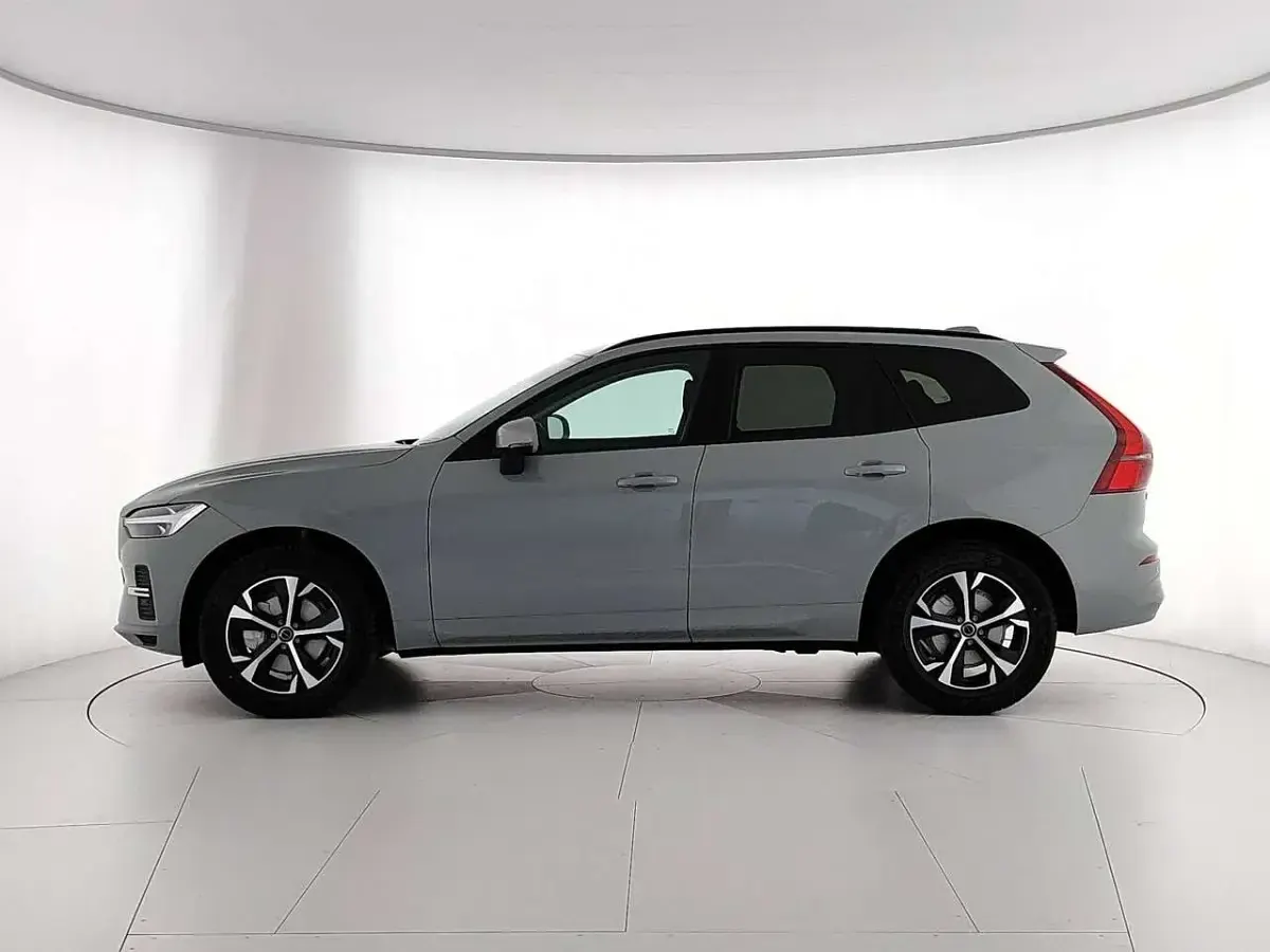 Nuova Volvo XC60 Core 250 CV (183 kW) 2026 Vapour grey SUV