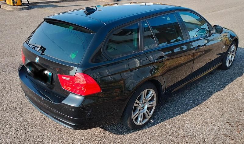 Usata BMW 320 2009 Nero Station wagon