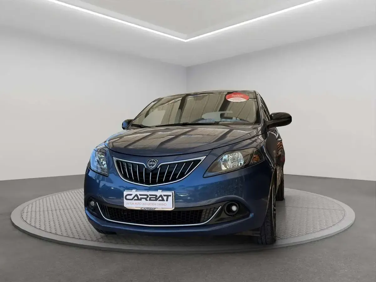 Usata Lancia Ypsilon Gold 69 CV (50 kW) 2022 Blu/azzurro Utilitaria