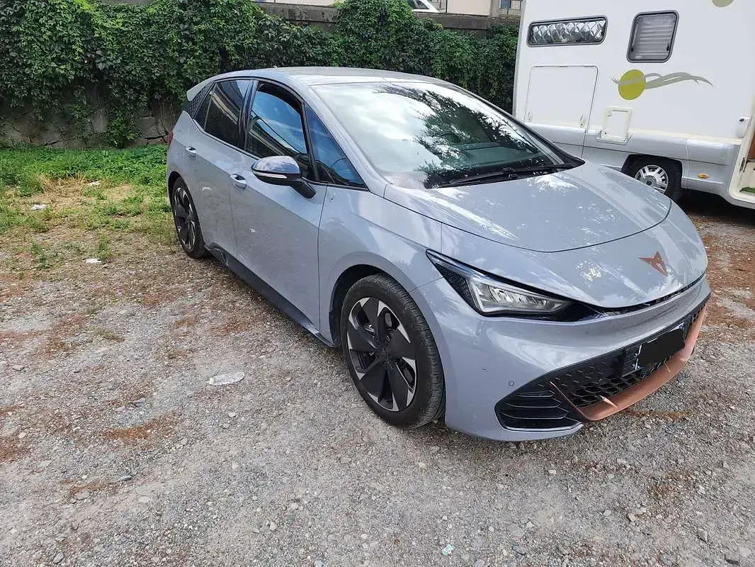 Usata Cupra Born e-Boost 169 kW (231 CV) 2023 Argento Utilitaria